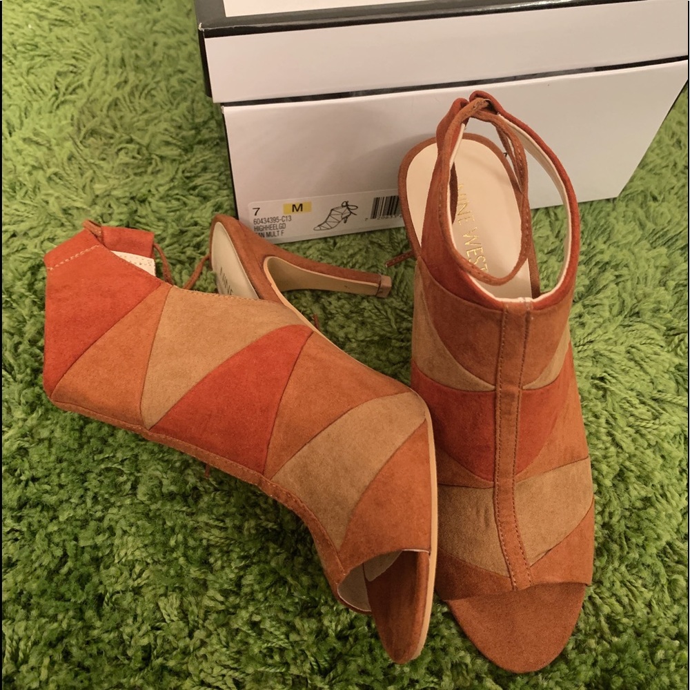 Tan High heeled Boots
